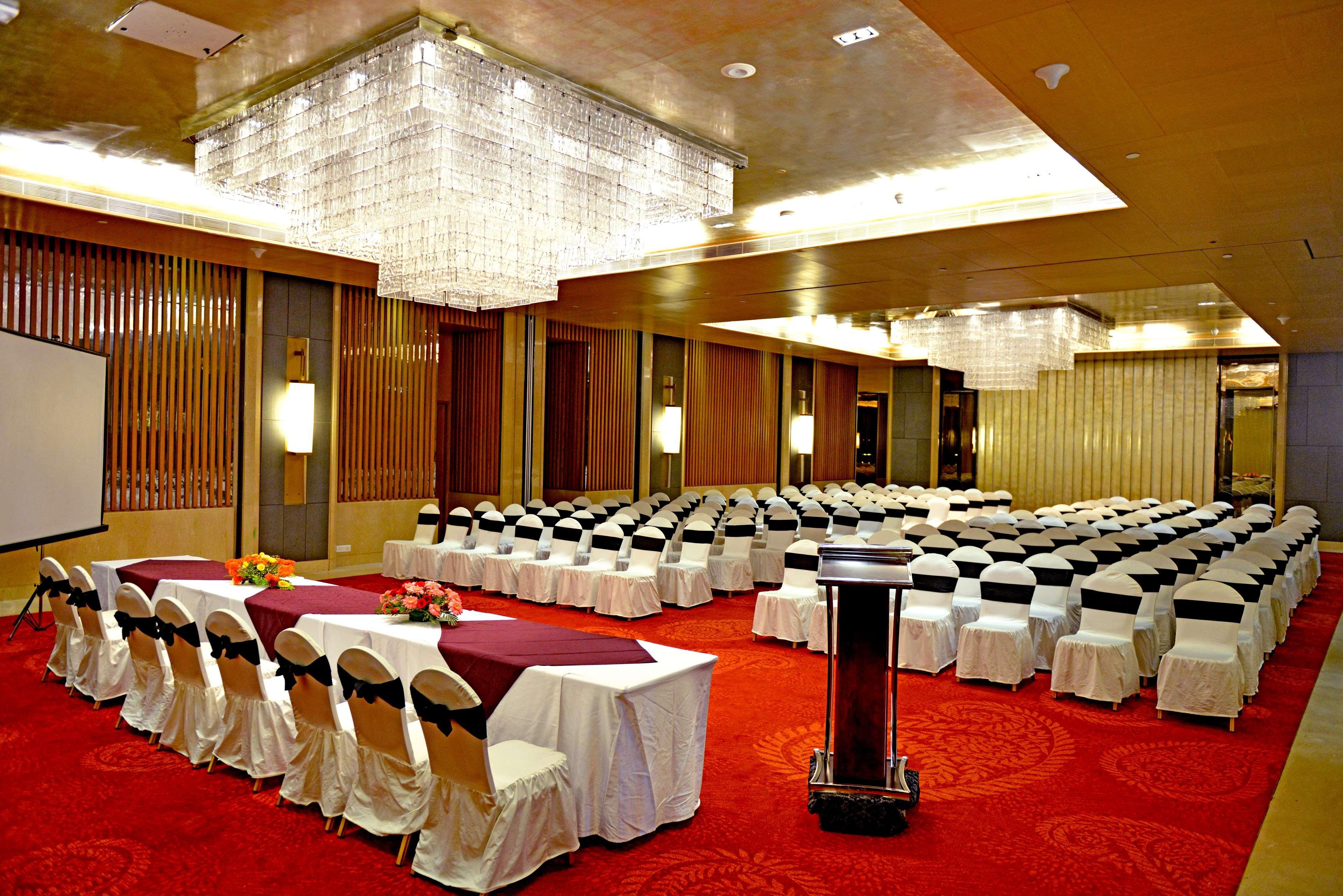 Hotel Radisson Blu Jaipur Negocio foto