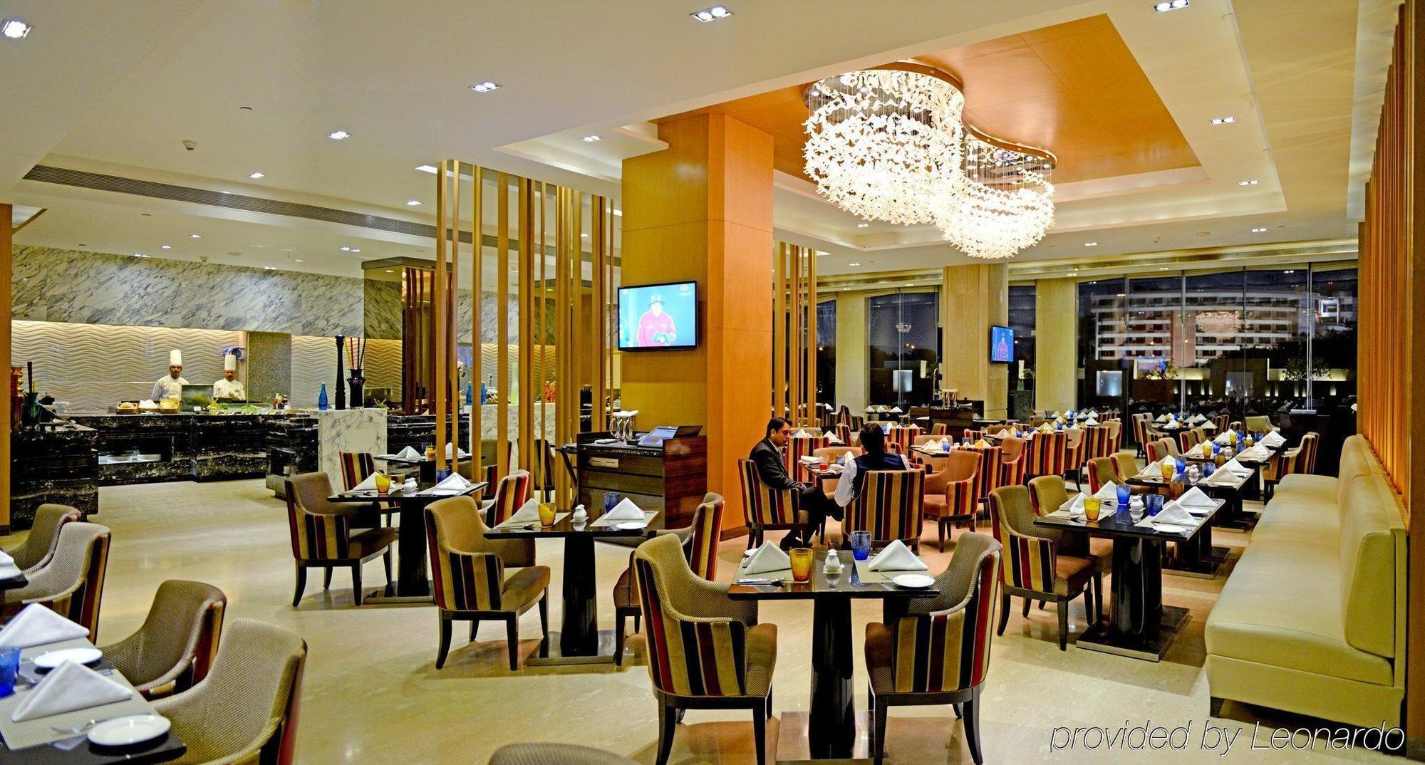 Hotel Radisson Blu Jaipur Restaurante foto